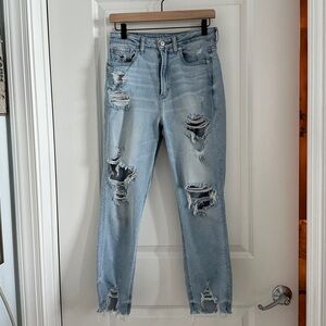 American Eagle Distressed Mom Jeans Size 6